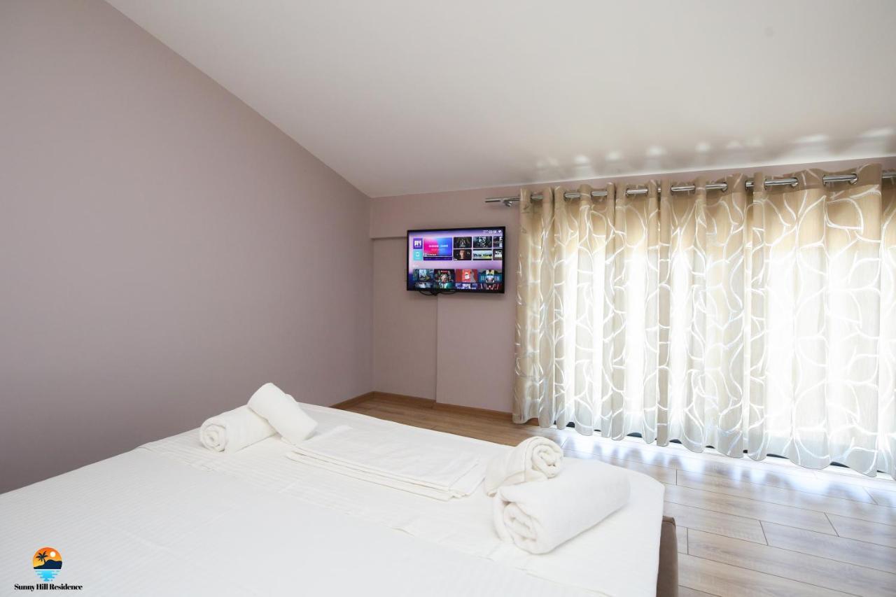 Sunny Hill Appart hôtel Radhimë